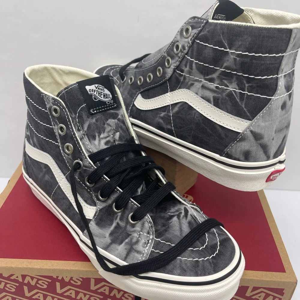 Vans Men’s Sk8-Hi Tapered (Denim Destroy)Black/ Marshmallow Sneakers VN0A4U169FL